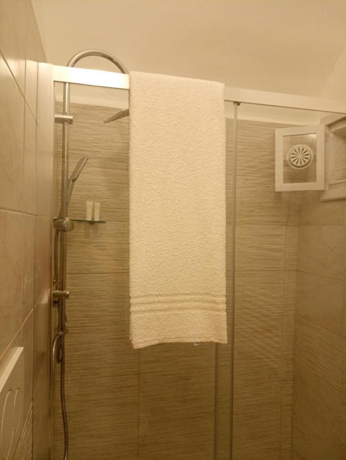 Apartament La Dimora Degli Dei Bari Zewnętrze zdjęcie